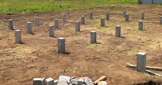 Фундамент на забивных жб сваях под ключ в Кашире - фундамент из забивных железобетонных свай цена от 3216 руб/м2